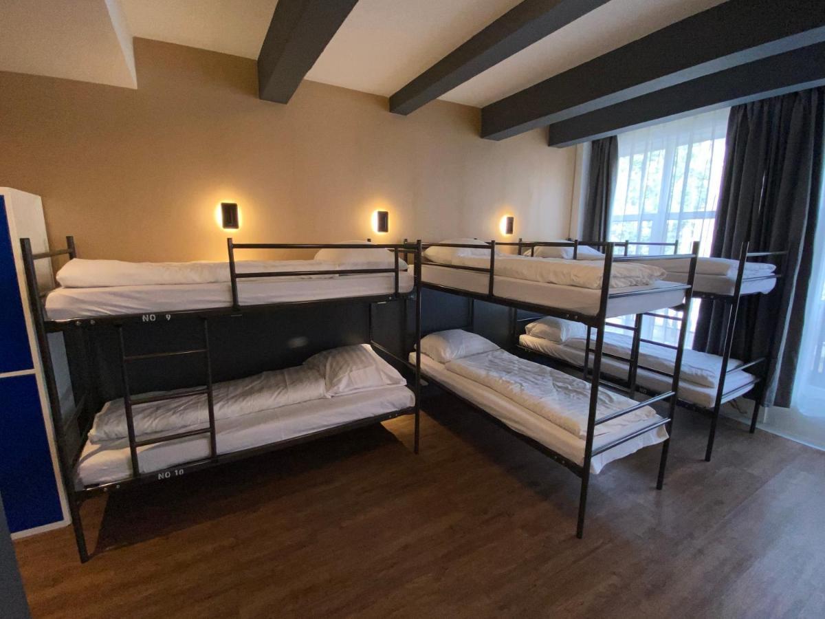 Gemischter Schlafsaal mit 10 Betten